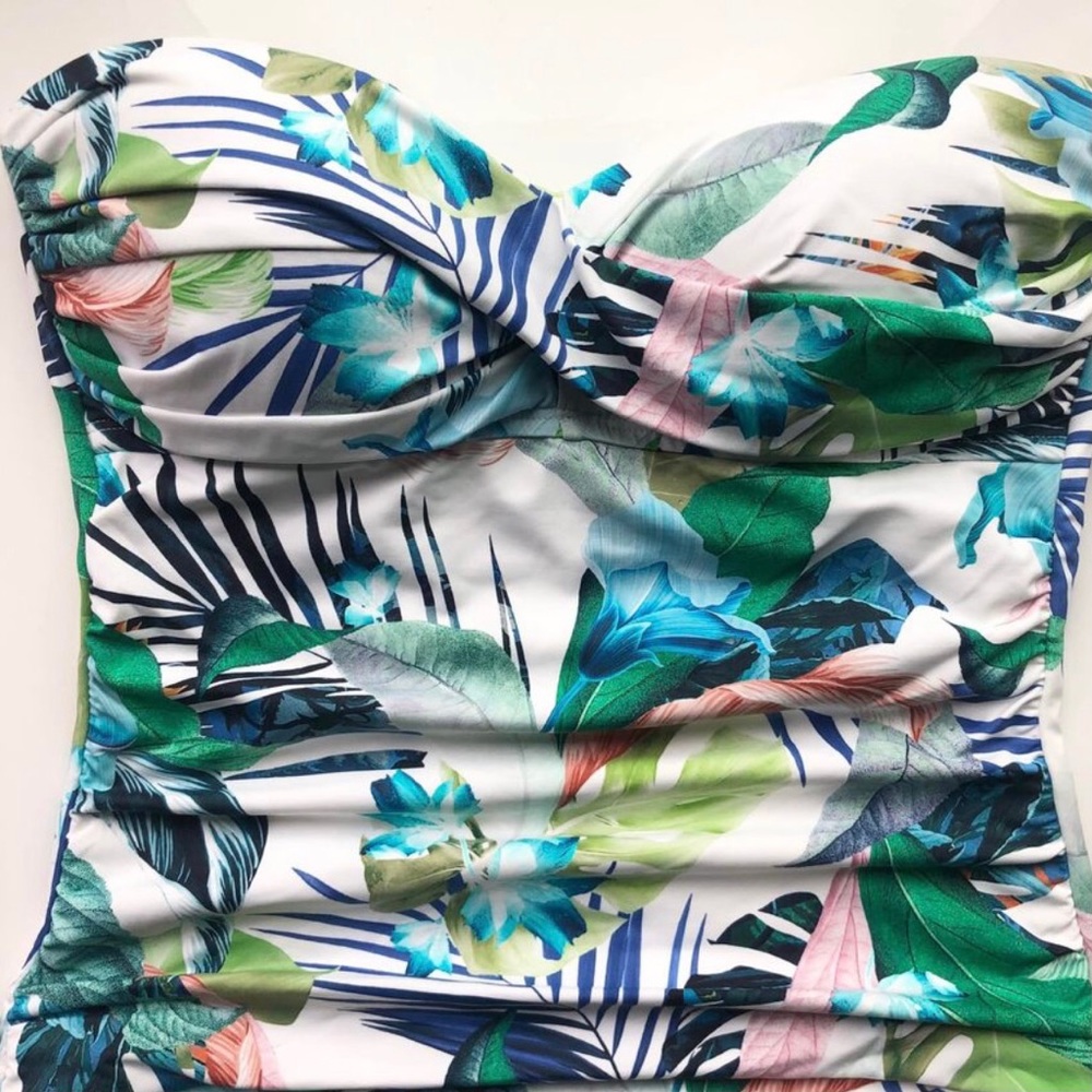 NEW La Blanca Women’s One Piece Swimsuit -white/green - Picture 4 of 12